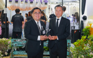 วิริยะประกันภัย สนับสนุนร้านกาชาดจุฬาฯ 2568  ส่งต่อพลังแห่งการให้ สมทบทุนสภากาชาดไทย