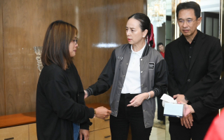  “เมืองไทยประกันภัย” จ่ายสินไหมรวม 6 แสนบาท แก่ 2 ครอบครัวผู้สูญเสีย