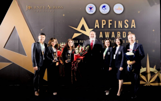 พรูเด็นเชียล ประเทศไทย แสดงความยินดีกับ 2 ตัวแทน กับรางวัล APFinSA Awards 2024